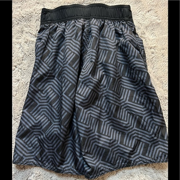 Speedo youth large boy’s swim trunks, bathing suit, with liner, preloved - Picture 3 of 4